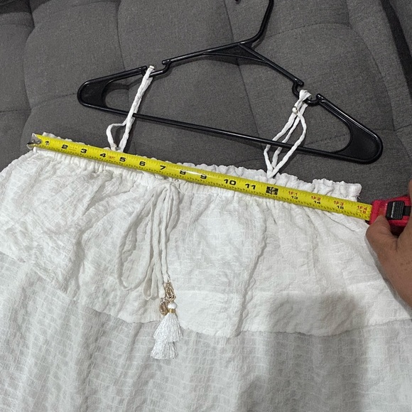 💰PRICE⬇️  
 LILLY PULITZER • White Off The Shoulder Top • sz L • - Picture 7 of 8